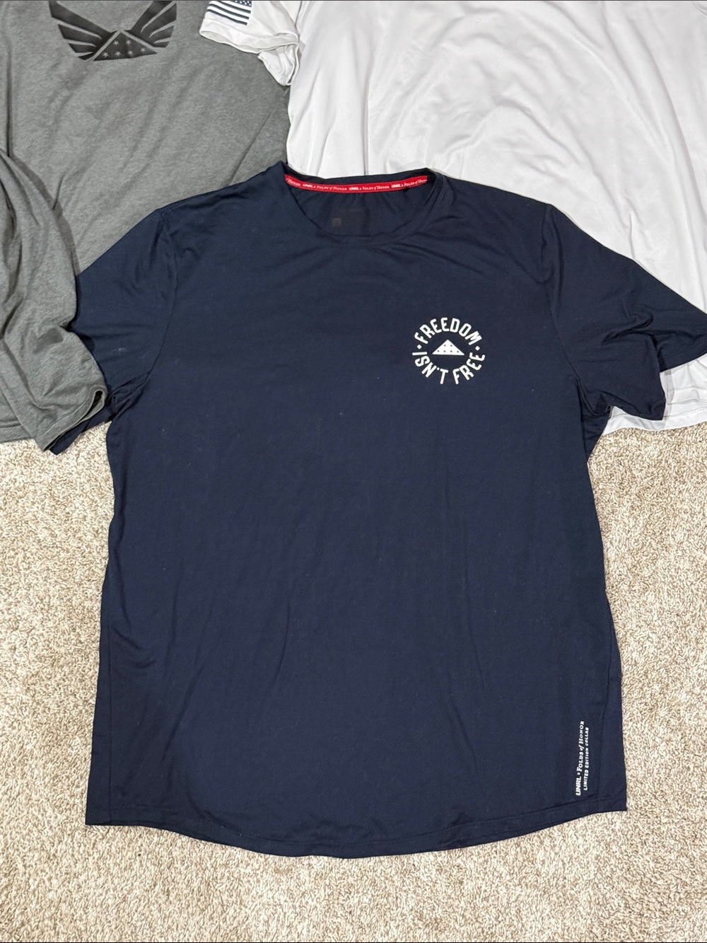 UNRL USA Pack of 3 Ultra Tees. 2 Short Sleeve, 1 Long Sleeve, Size L EUC - Picture 2 of 5